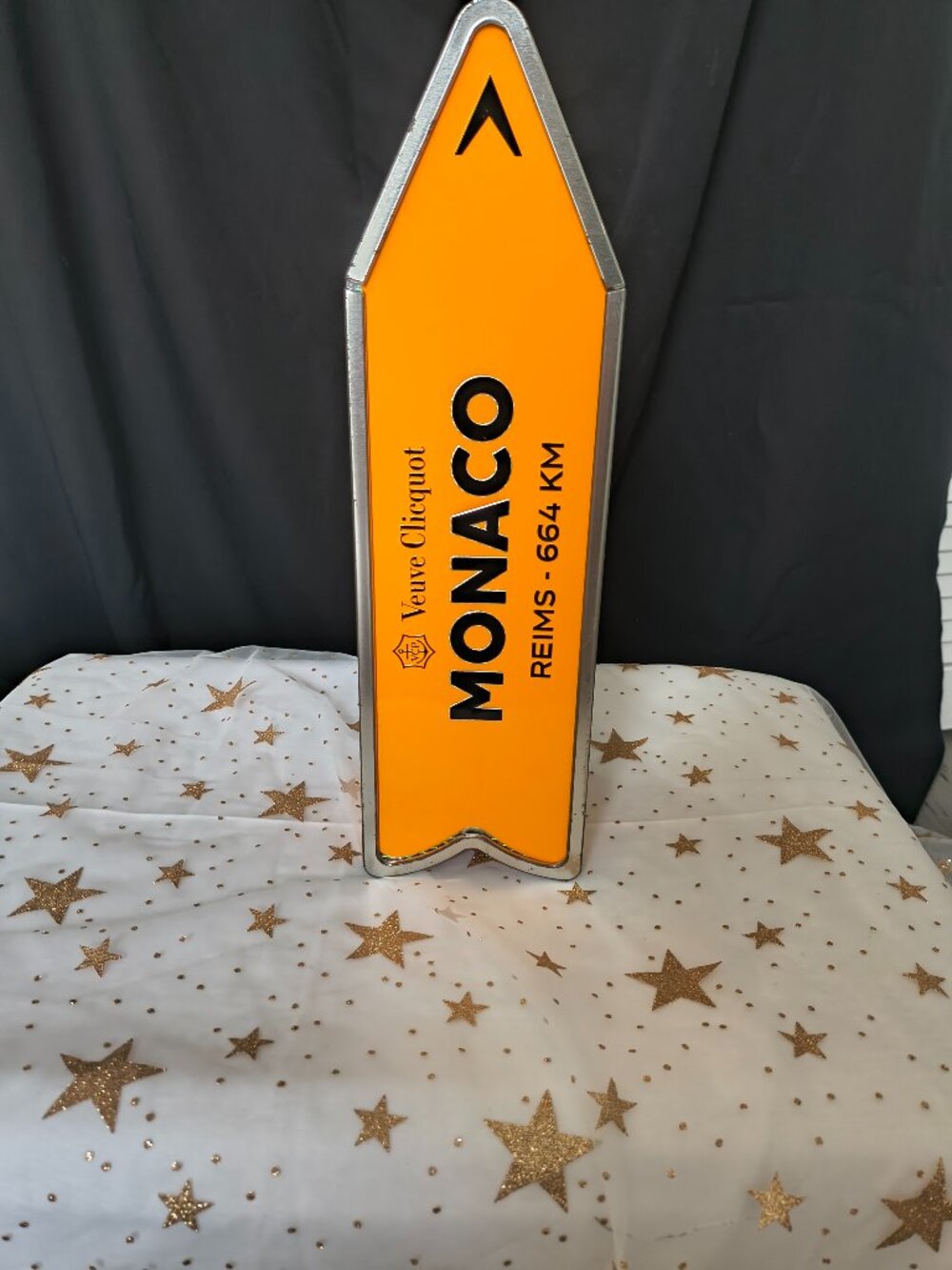Veuve Clicquot Arrow Tin "MONACO" Champagne Metal Carrier Box / Case